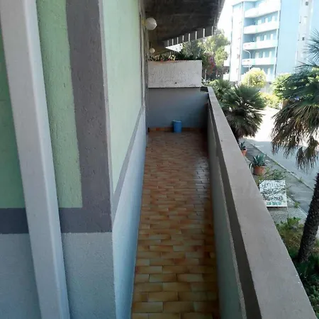 Primula Uno Apartment *